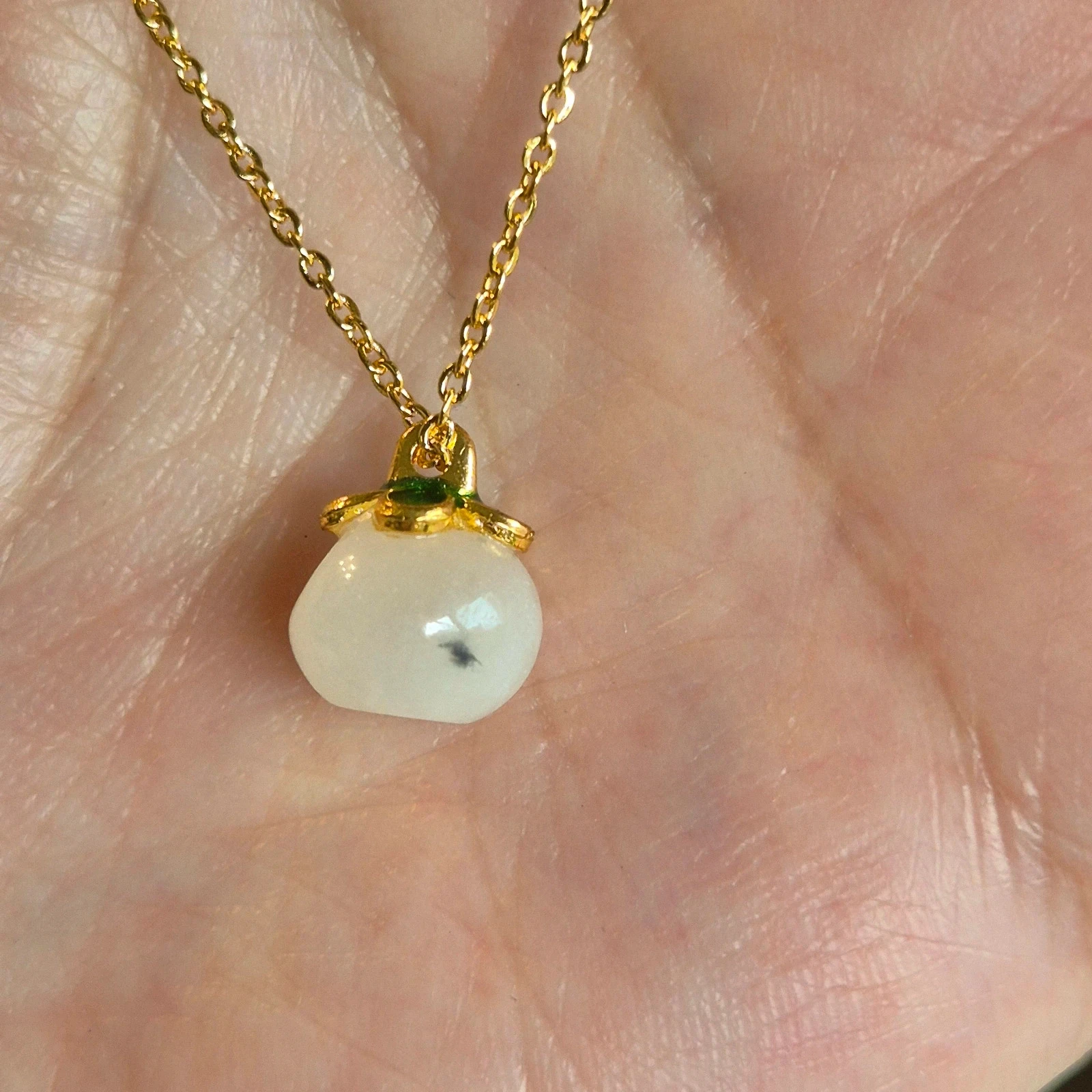Natural untreated Nephrite pendant with necklace – photo 2